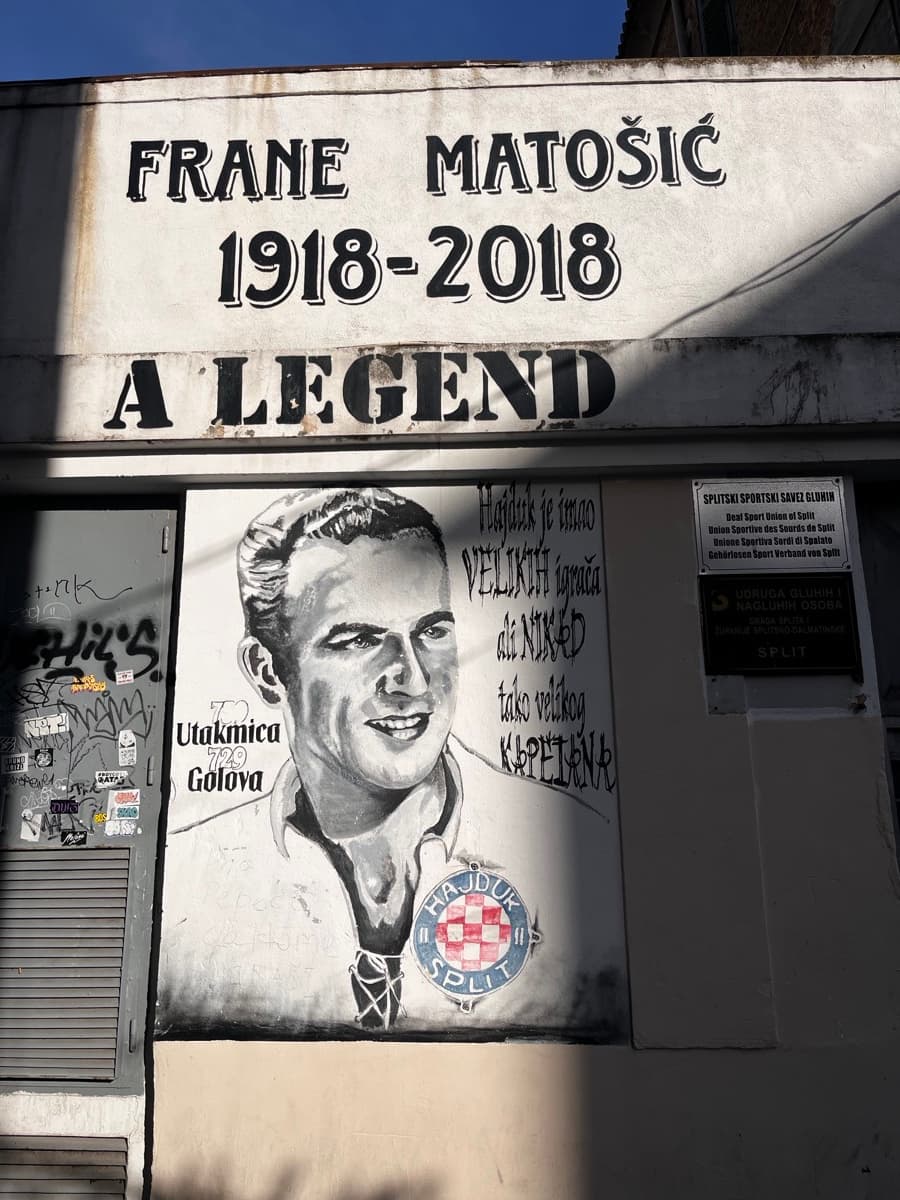 Mural Frane Matošića u Splitu — legenda Hajduka Split